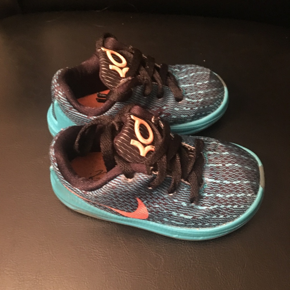 KD Nike shoes toddler size 5